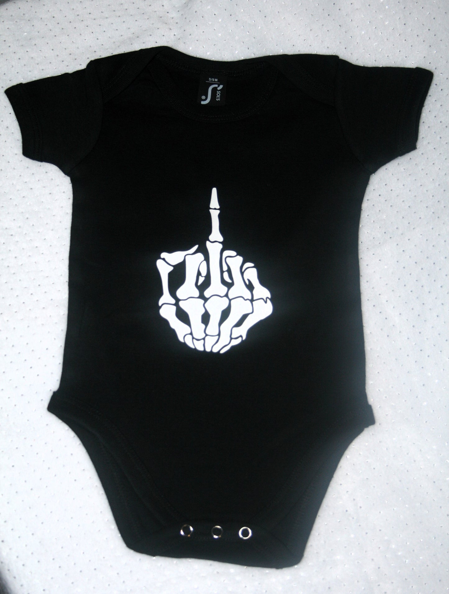 Body main squelette floqué