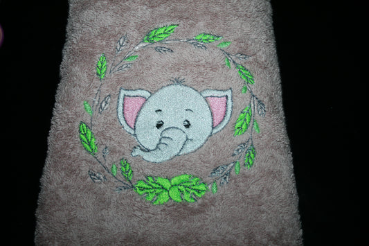 Serviette de bain tête d'éléphant